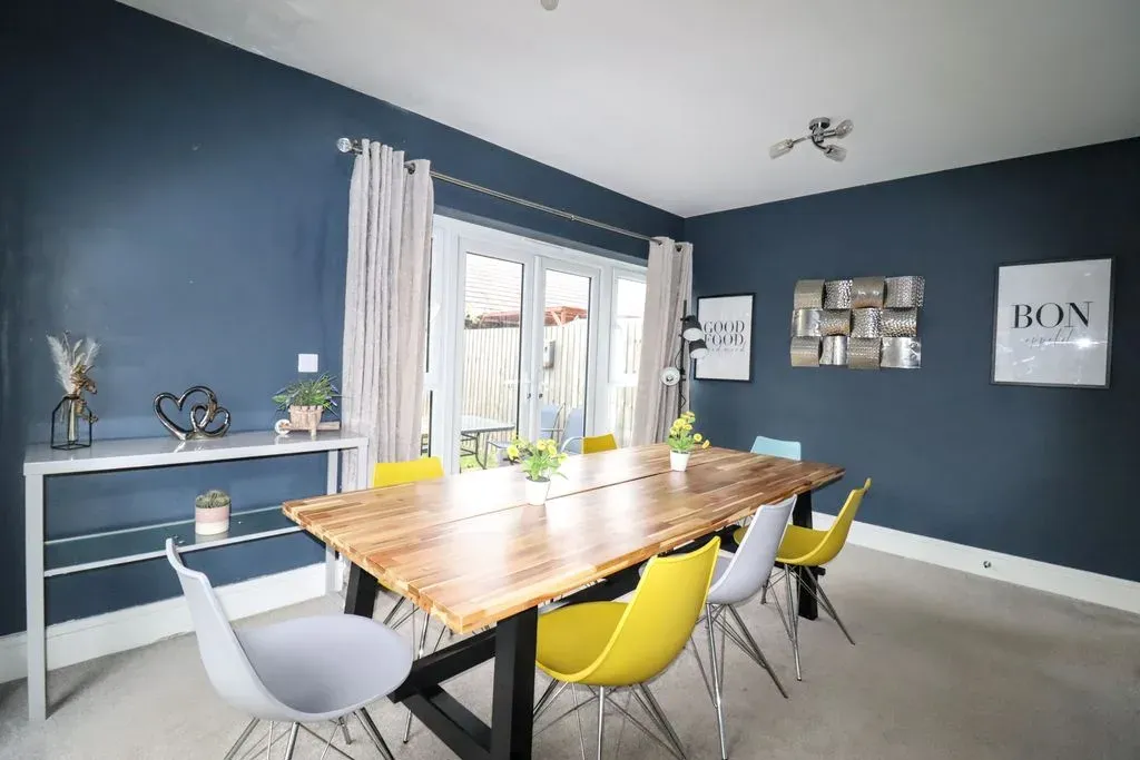 Knights Crescent, Bletchley, Milton Keynes, Buckinghamshire, MK2 2FJ, photo 3