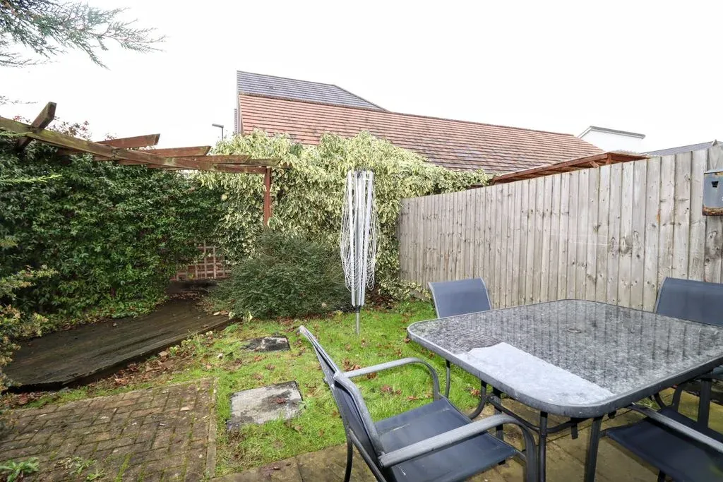 Knights Crescent, Bletchley, Milton Keynes, Buckinghamshire, MK2 2FJ, photo 19