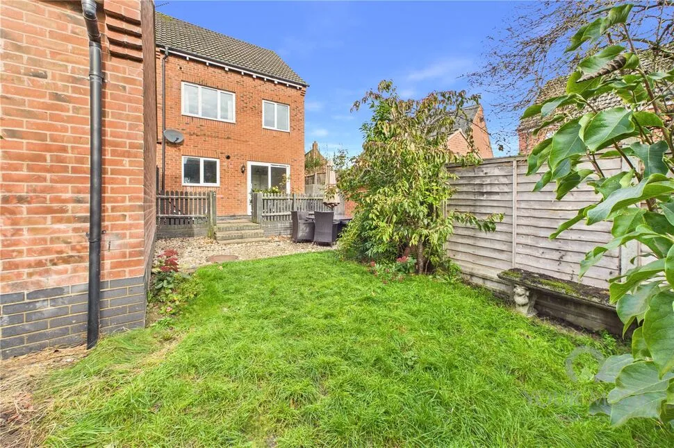 Burdock Way, Desborough, NN14, photo 15