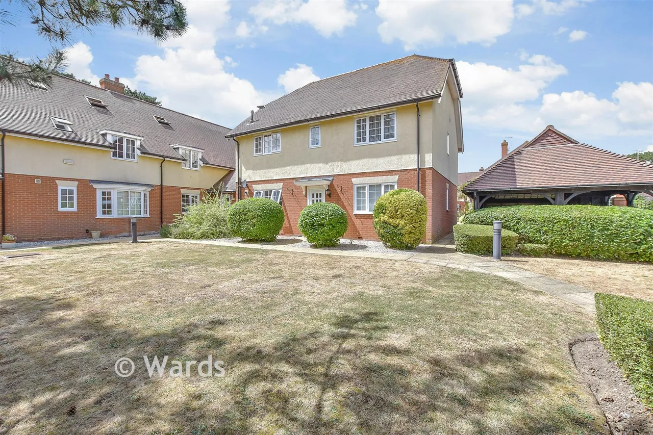 3 bed flat for sale, Maritime Avenue, Herne Bay, CT6