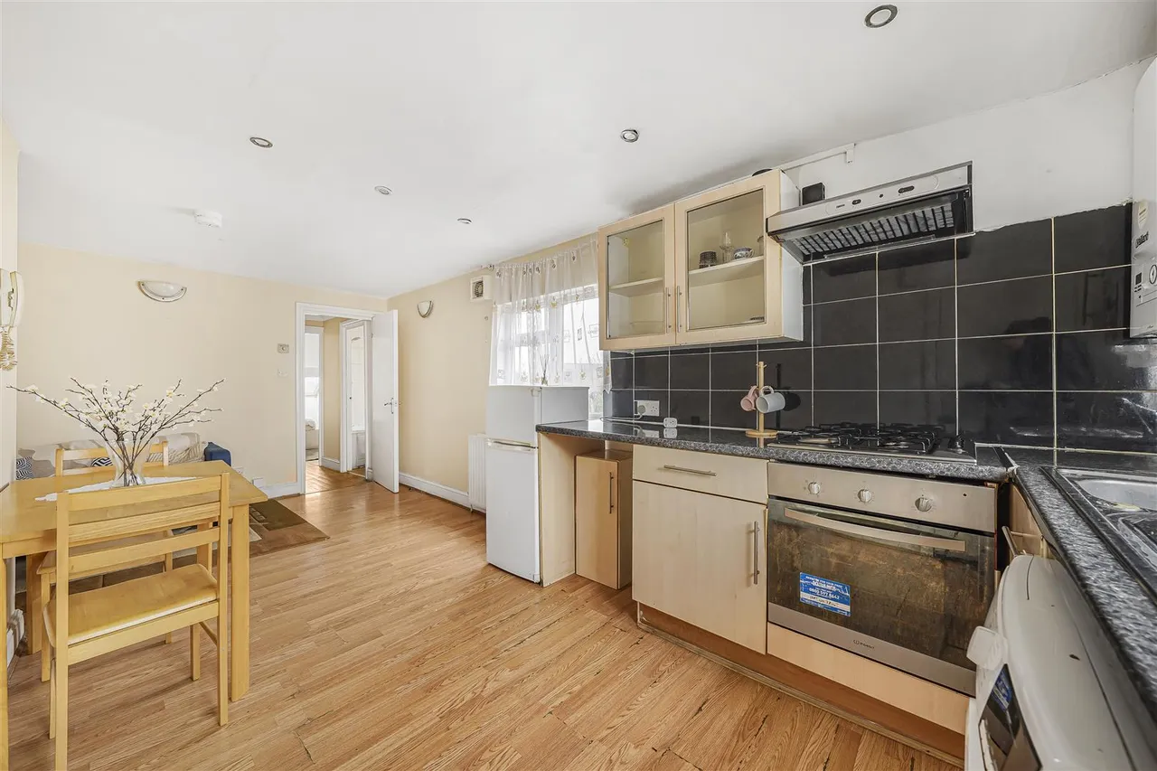 Perth Road, Wood Green, N22, photo 6