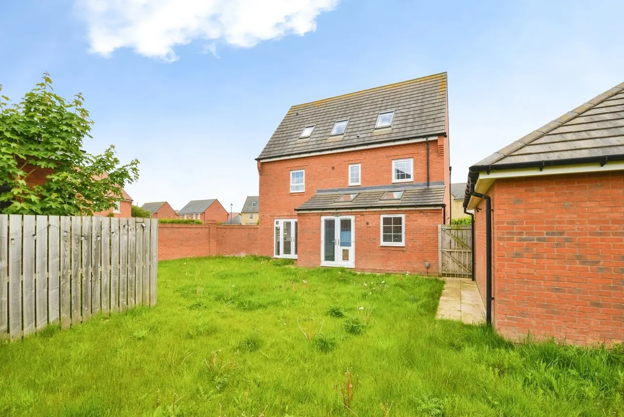 Cotcliffe Way, Nunthorpe, Middlesbrough, North Yorkshire, TS7, photo 12