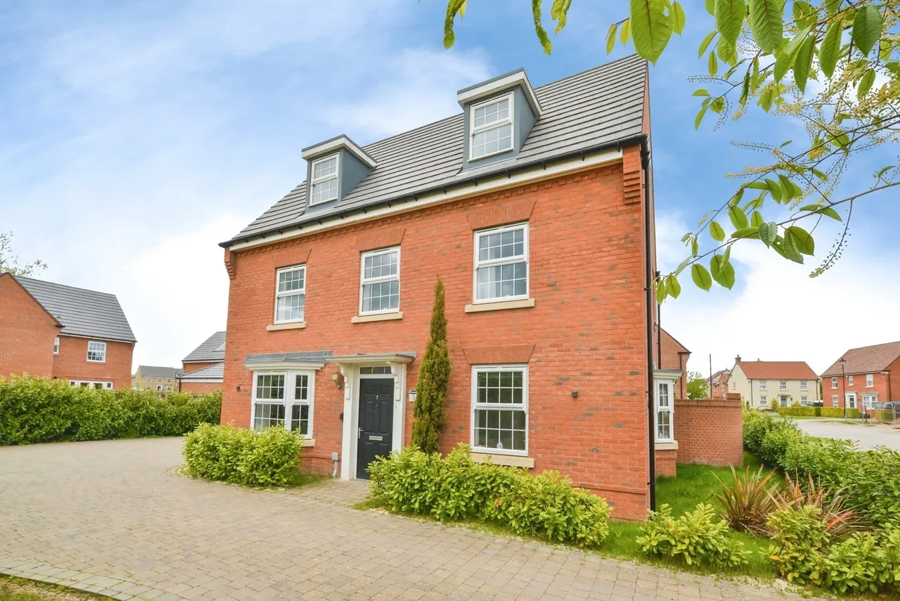 5 bed house for sale — Cotcliffe Way, Nunthorpe, Middlesbrough, North Yorkshire, TS7