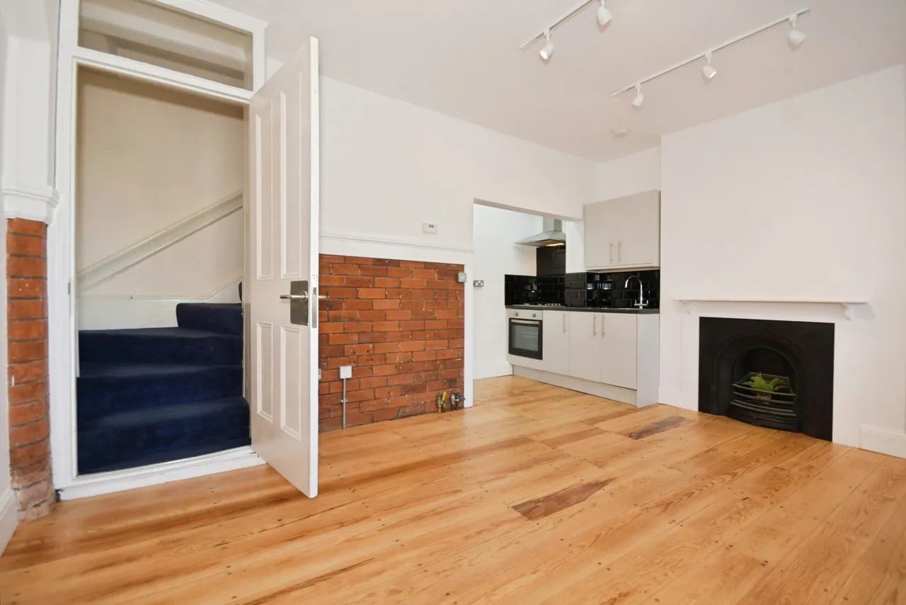 Devonshire Street, Brimington, S43, photo 2