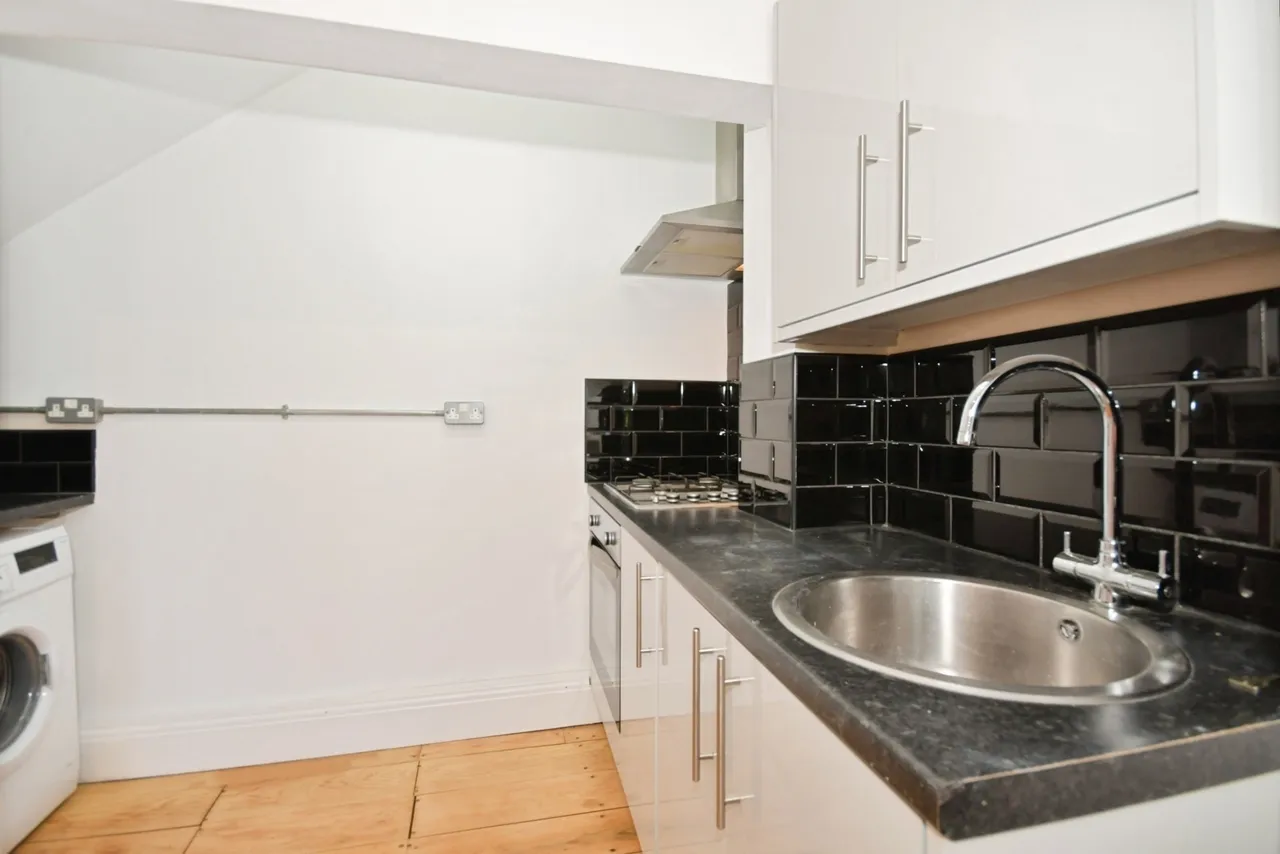 Devonshire Street, Brimington, S43, photo 5