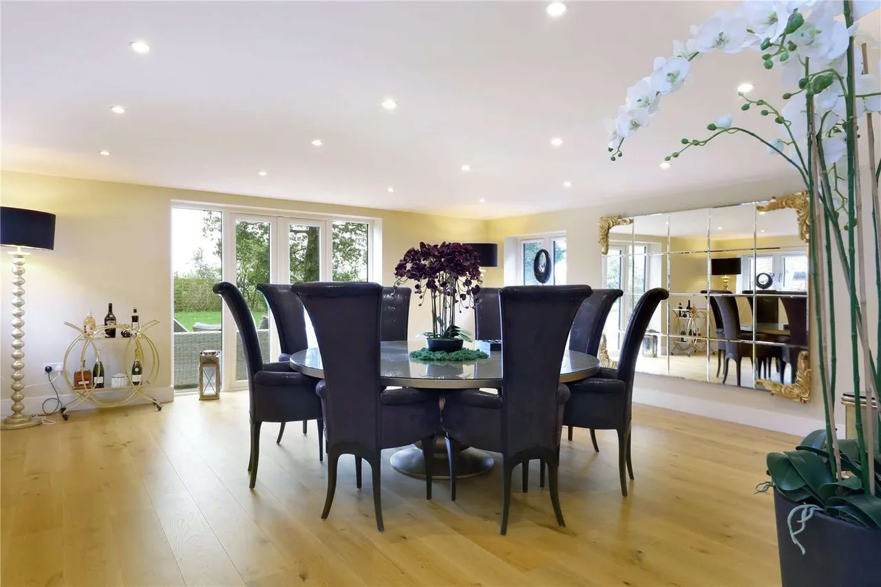 Ledgemore Lane, Great Gaddesden, Hemel Hempstead, Hertfordshire, HP2 6HB, photo 6