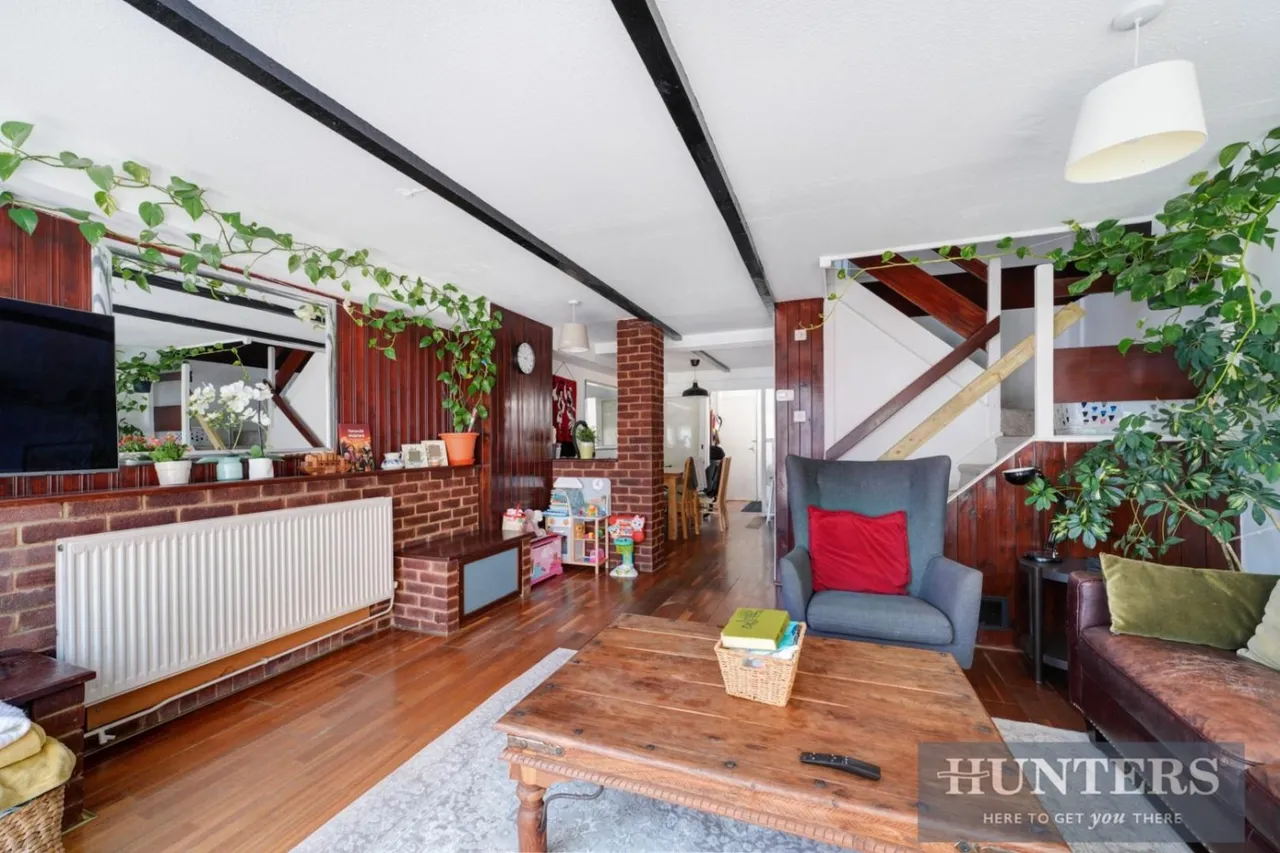 3 bed house for sale — Norman Crescent , Heston, TW5 9JW