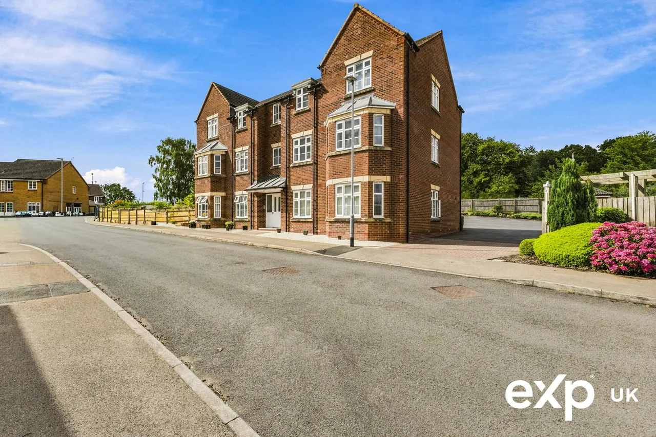 2 bed flat for sale, Swallow Crescent, Ravenshead