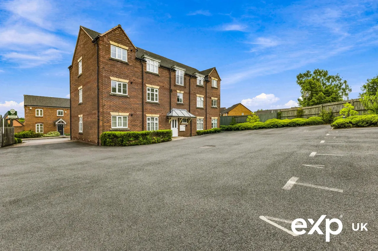 Swallow Crescent, Ravenshead, photo 17