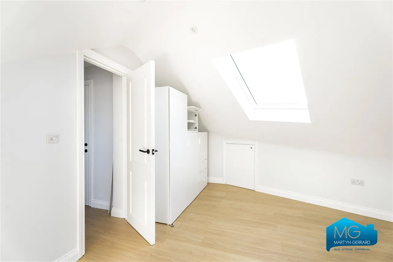 Percy Road, London, N12, photo 12