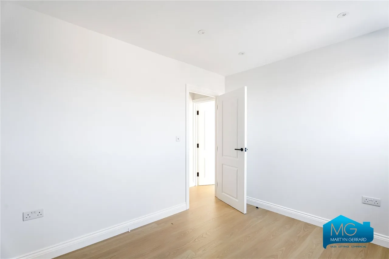Percy Road, London, N12, photo 6