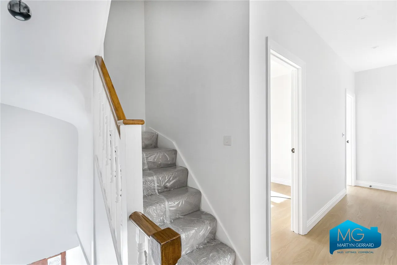 Percy Road, London, N12, photo 10