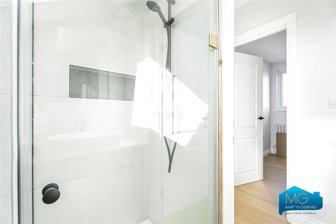 Percy Road, London, N12, photo 8