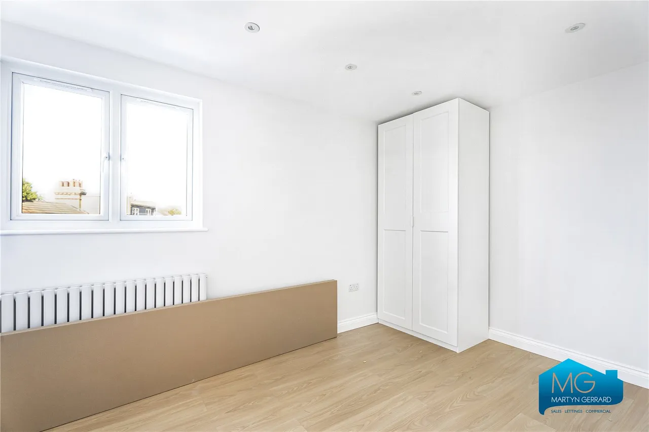 Percy Road, London, N12, photo 16