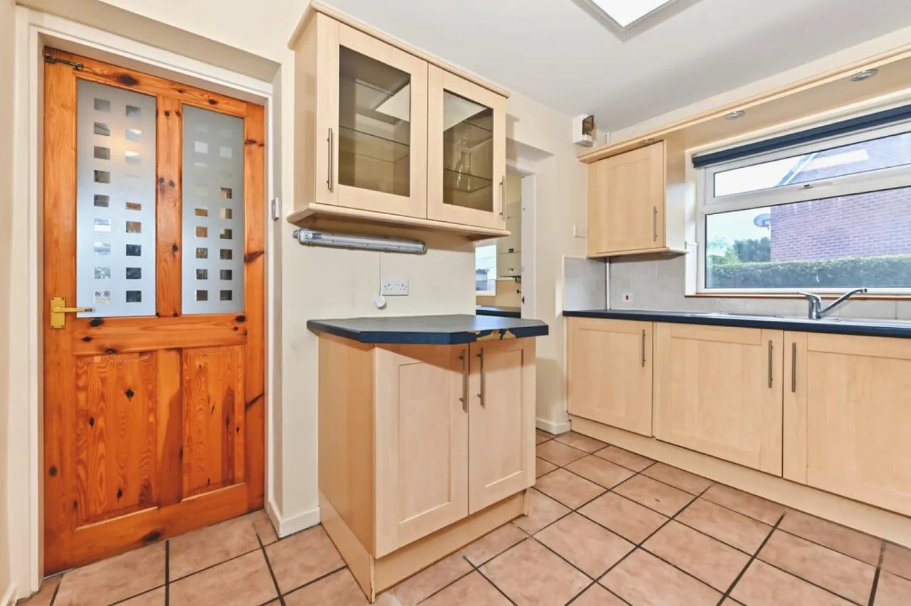Blythe Avenue, Meir Heath, ST3, photo 12