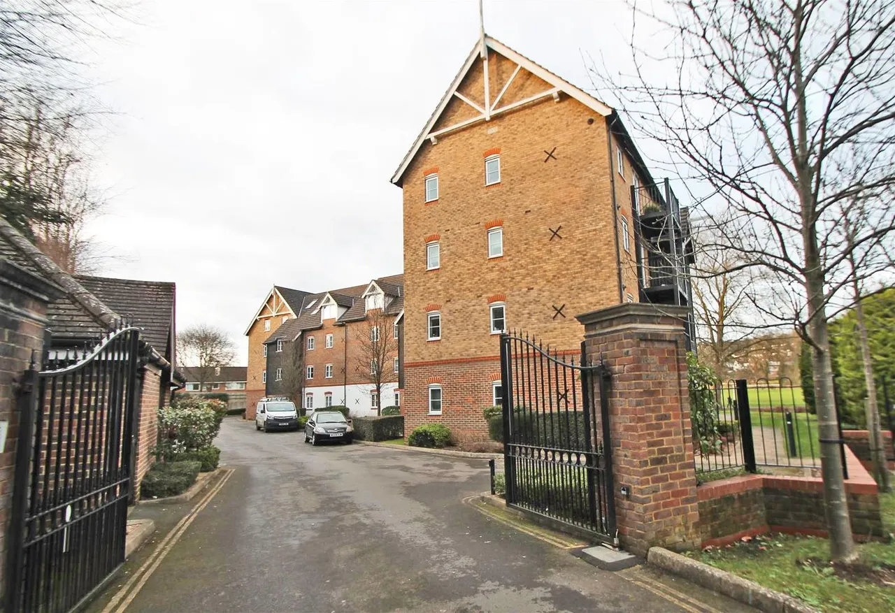 Wye Gardens, High Wycombe, HP12, photo 12