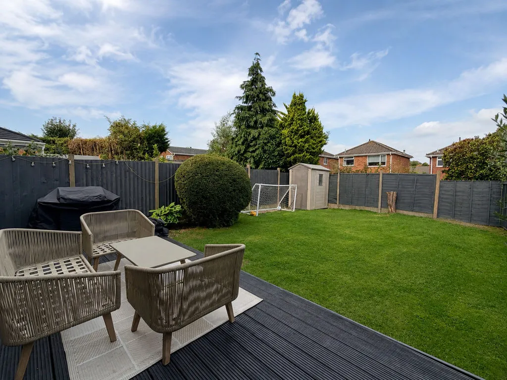 Kestrel Way, Cheslyn Hay, WS6, photo 2