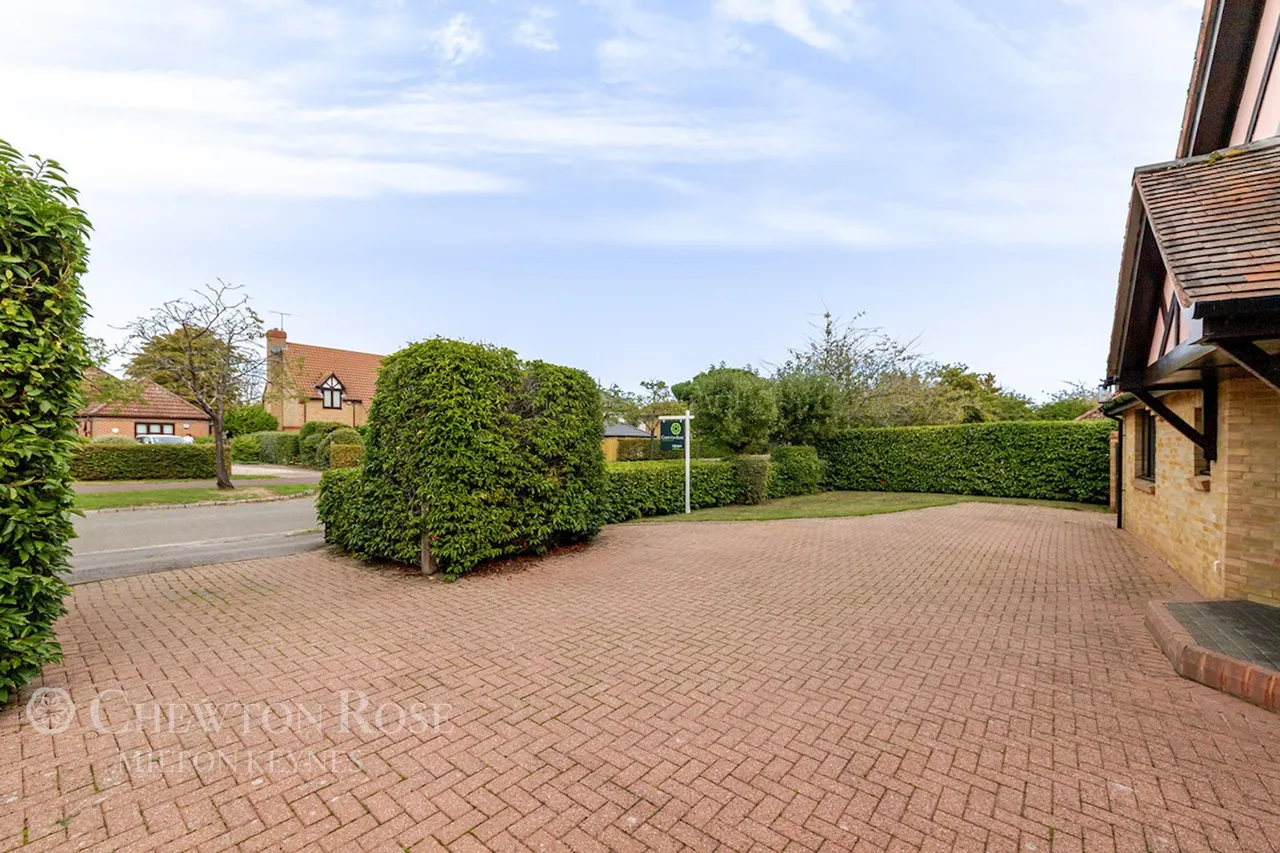 Redland Drive, Loughton, photo 47