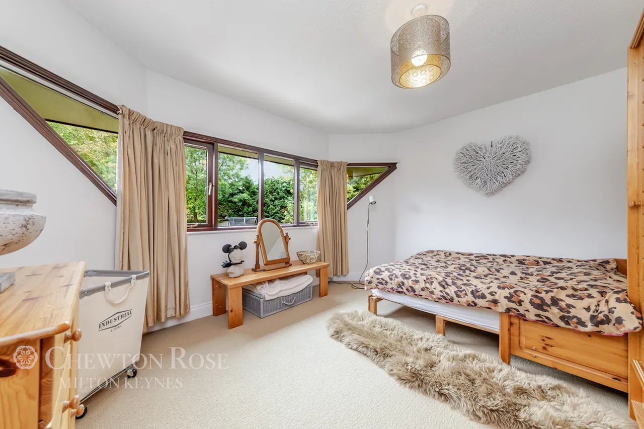 Redland Drive, Loughton, photo 35