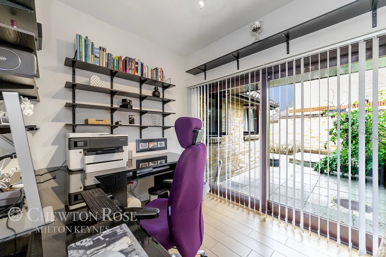 Redland Drive, Loughton, photo 24