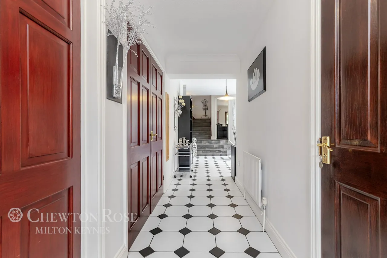 Redland Drive, Loughton, photo 4