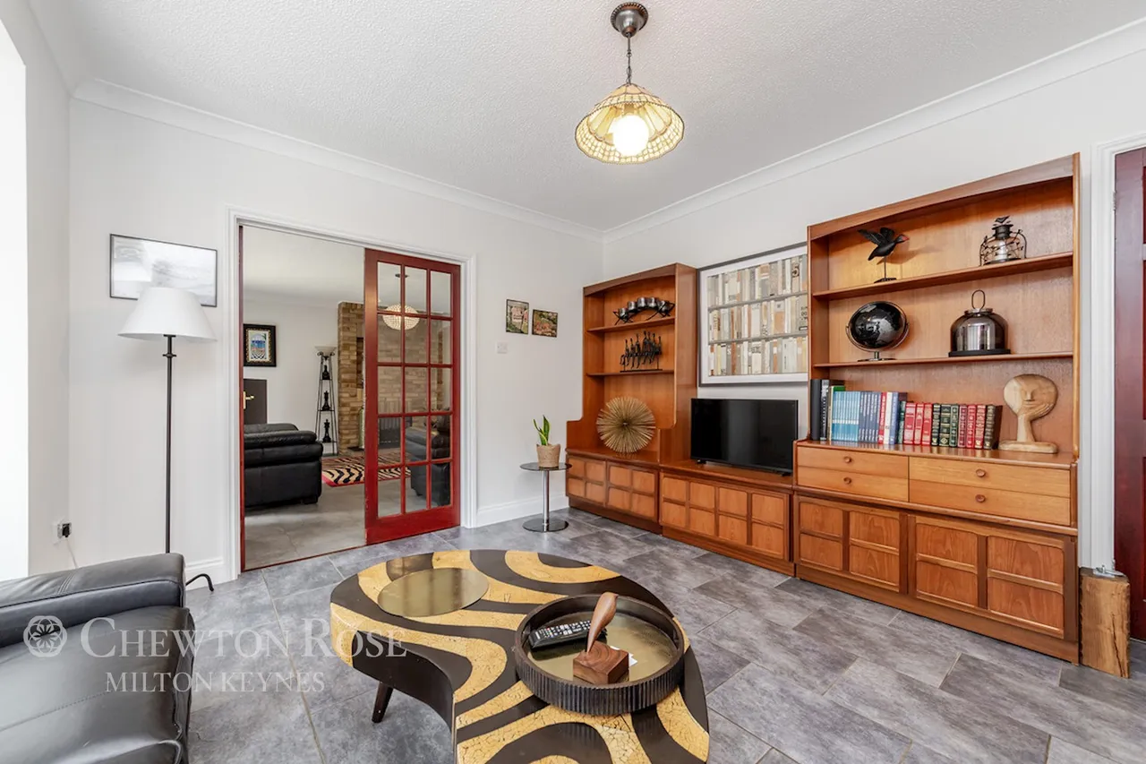 Redland Drive, Loughton, photo 18