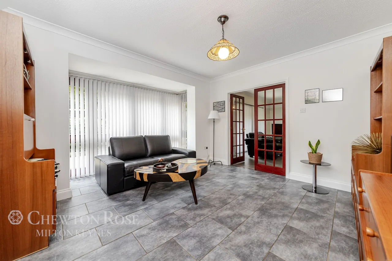 Redland Drive, Loughton, photo 16