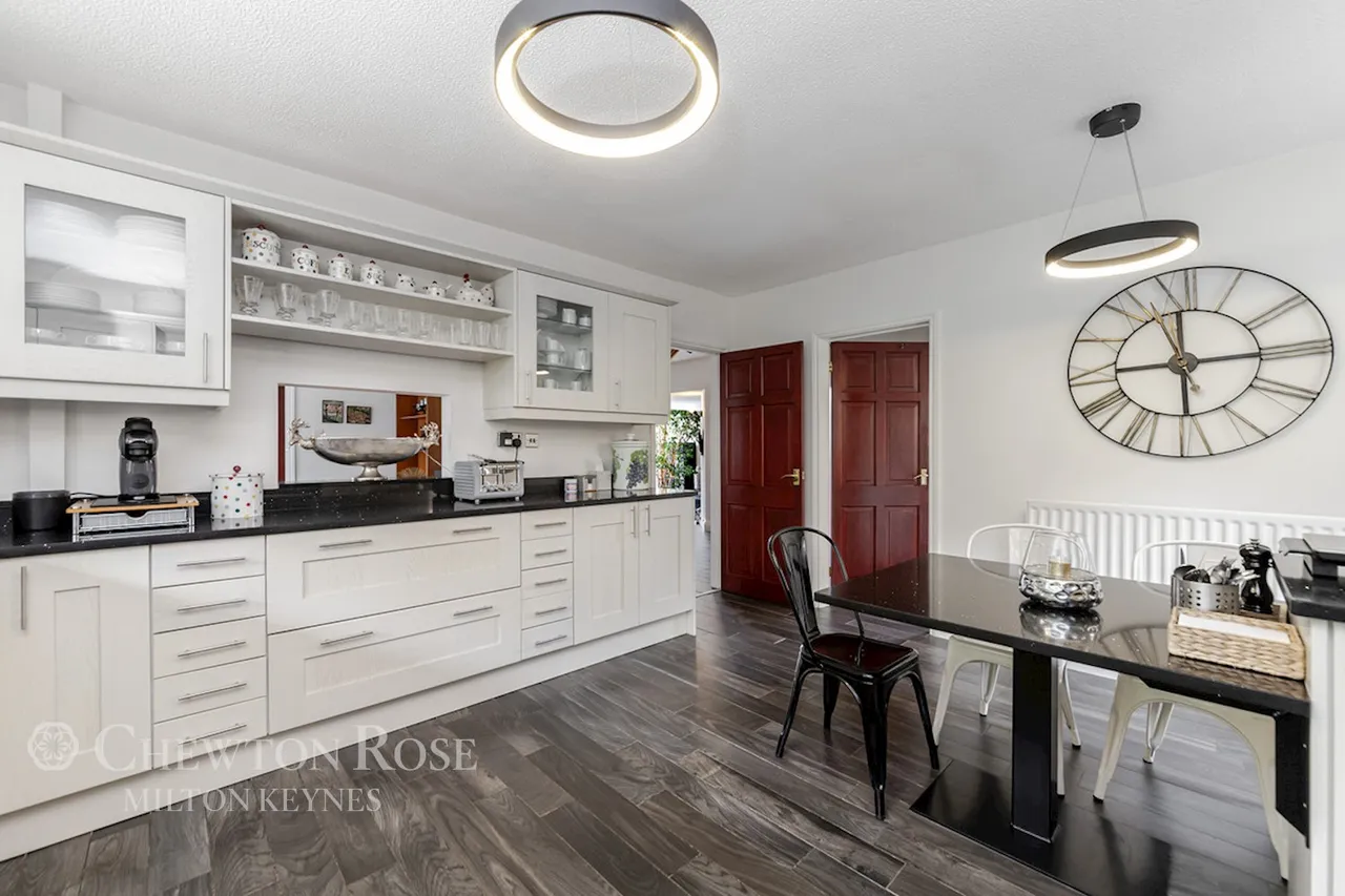 Redland Drive, Loughton, photo 22