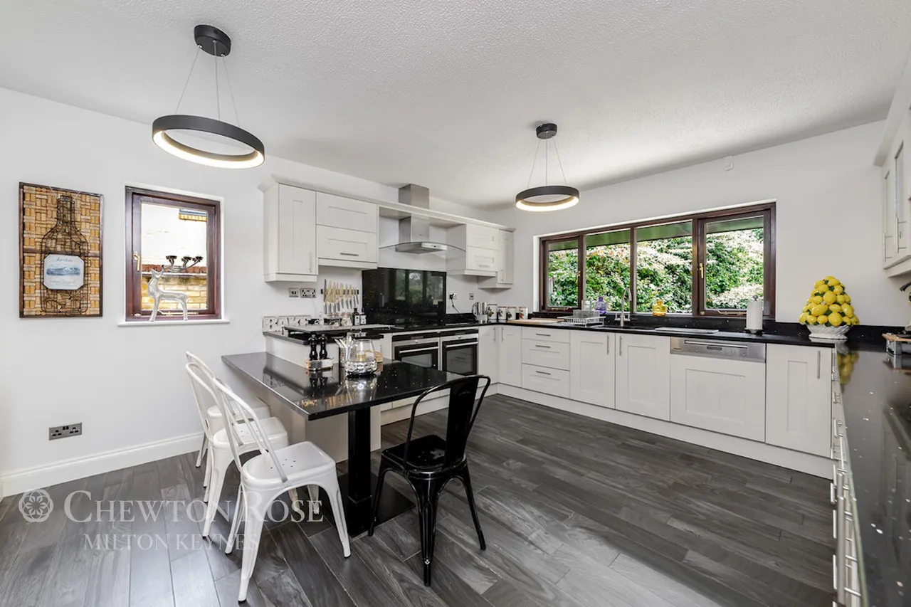 Redland Drive, Loughton, photo 20