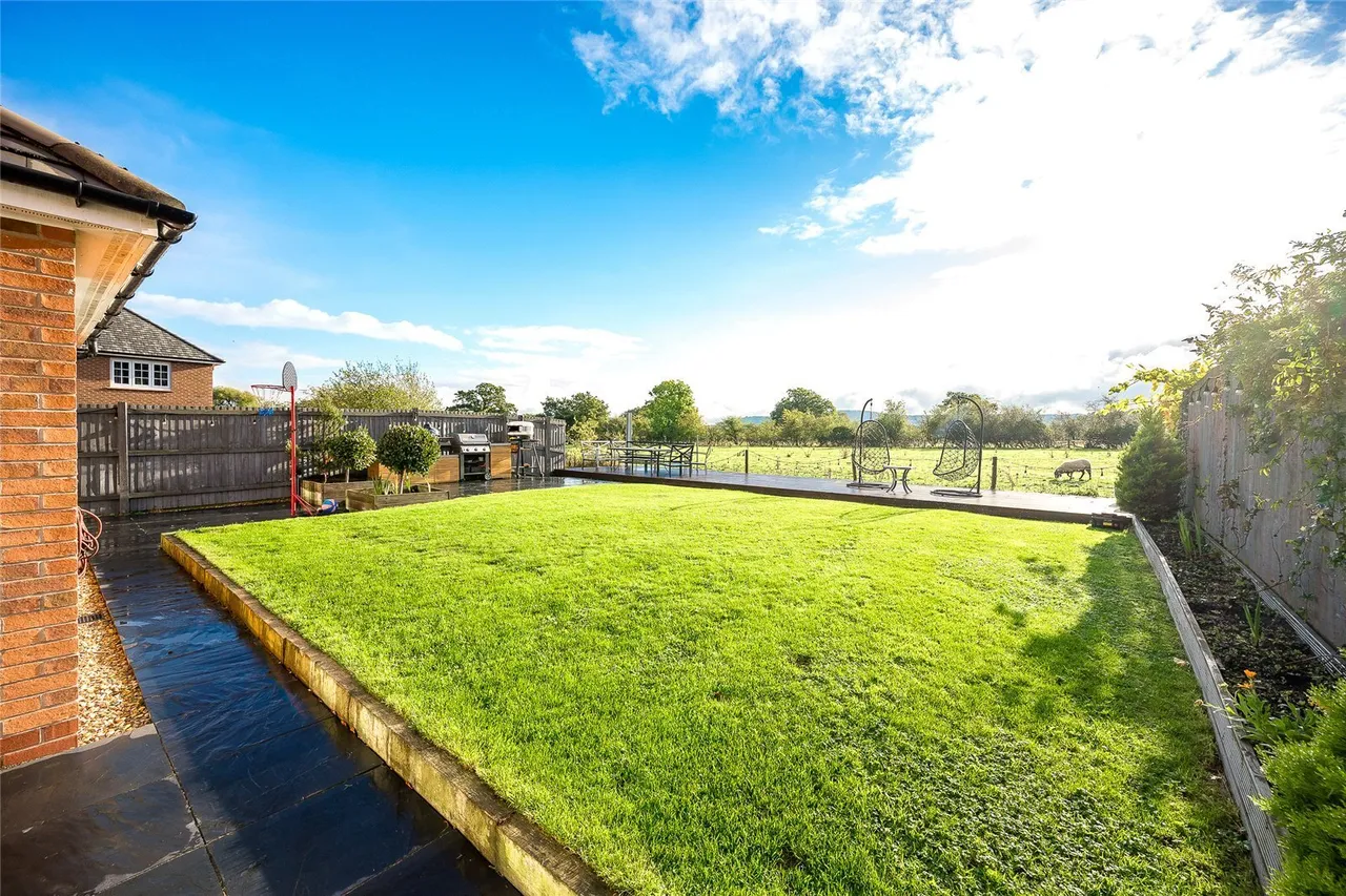 Shire Way, Tattenhall, CH3, photo 5