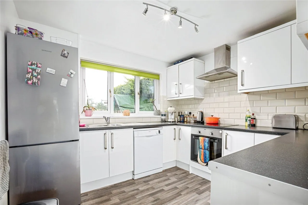 Bow Street, SY24, photo 8