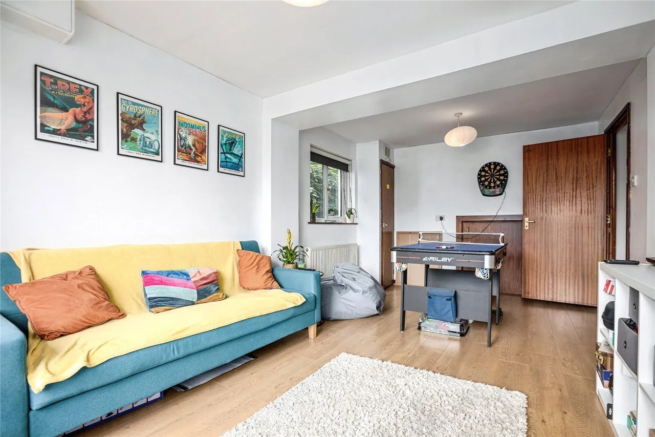 Bow Street, SY24, photo 7