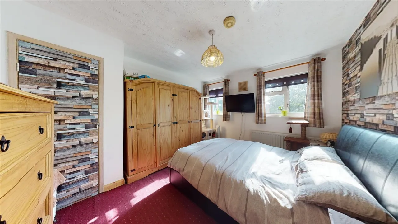 Stonedane Court, Faversham, ME13, photo 4