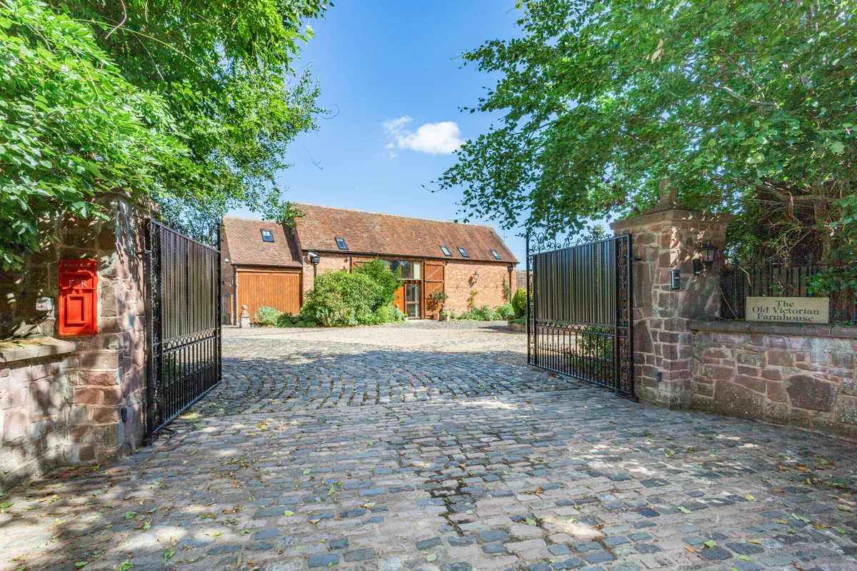 Swan Lane, Wildmoor, B61, photo 35