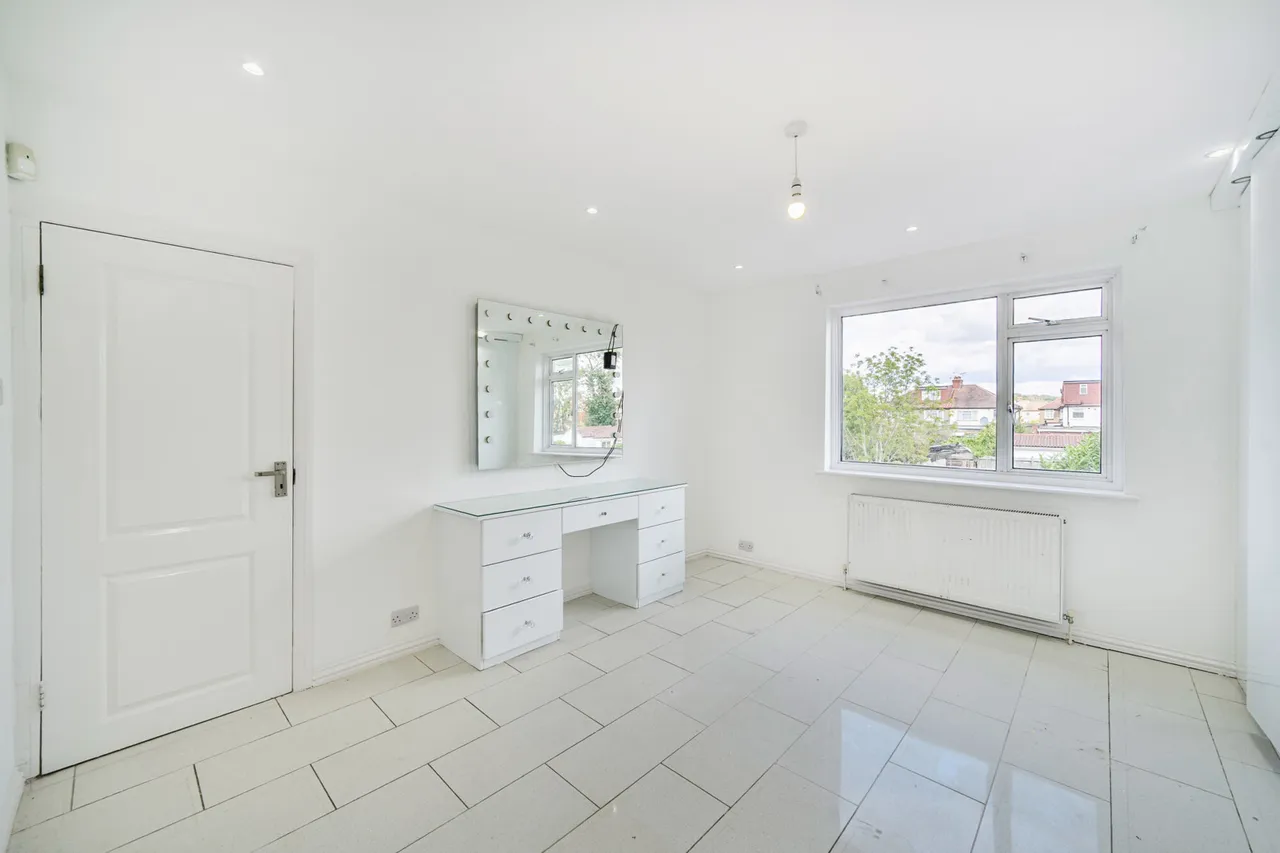 Rowland Avenue, Harrow, HA3, photo 5