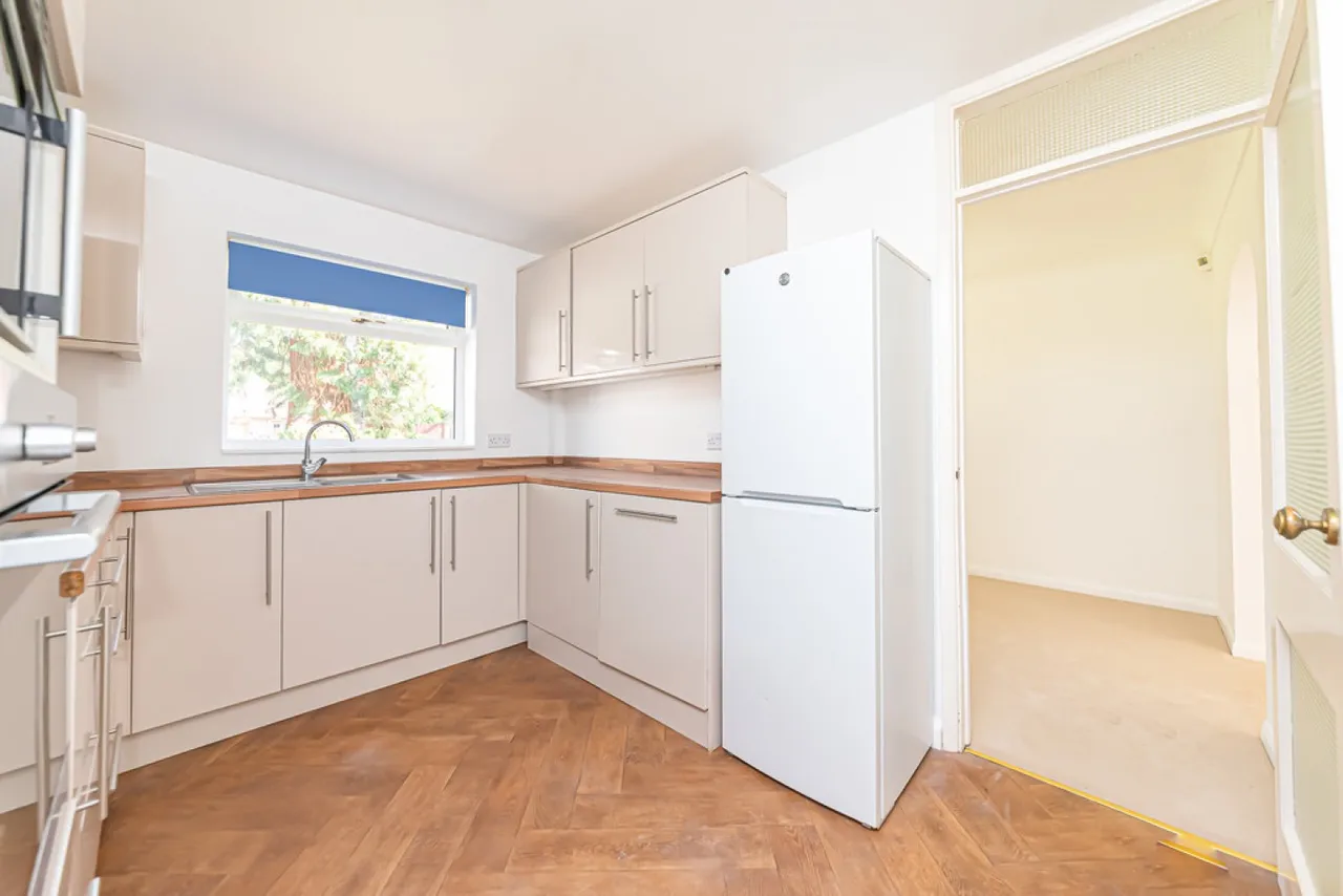 Yockley Close, Camberley, GU15, photo 3