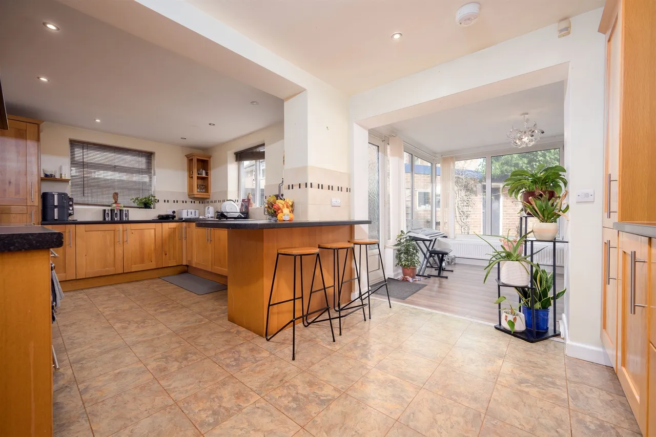Henley Close, Kettering, NN15, photo 6