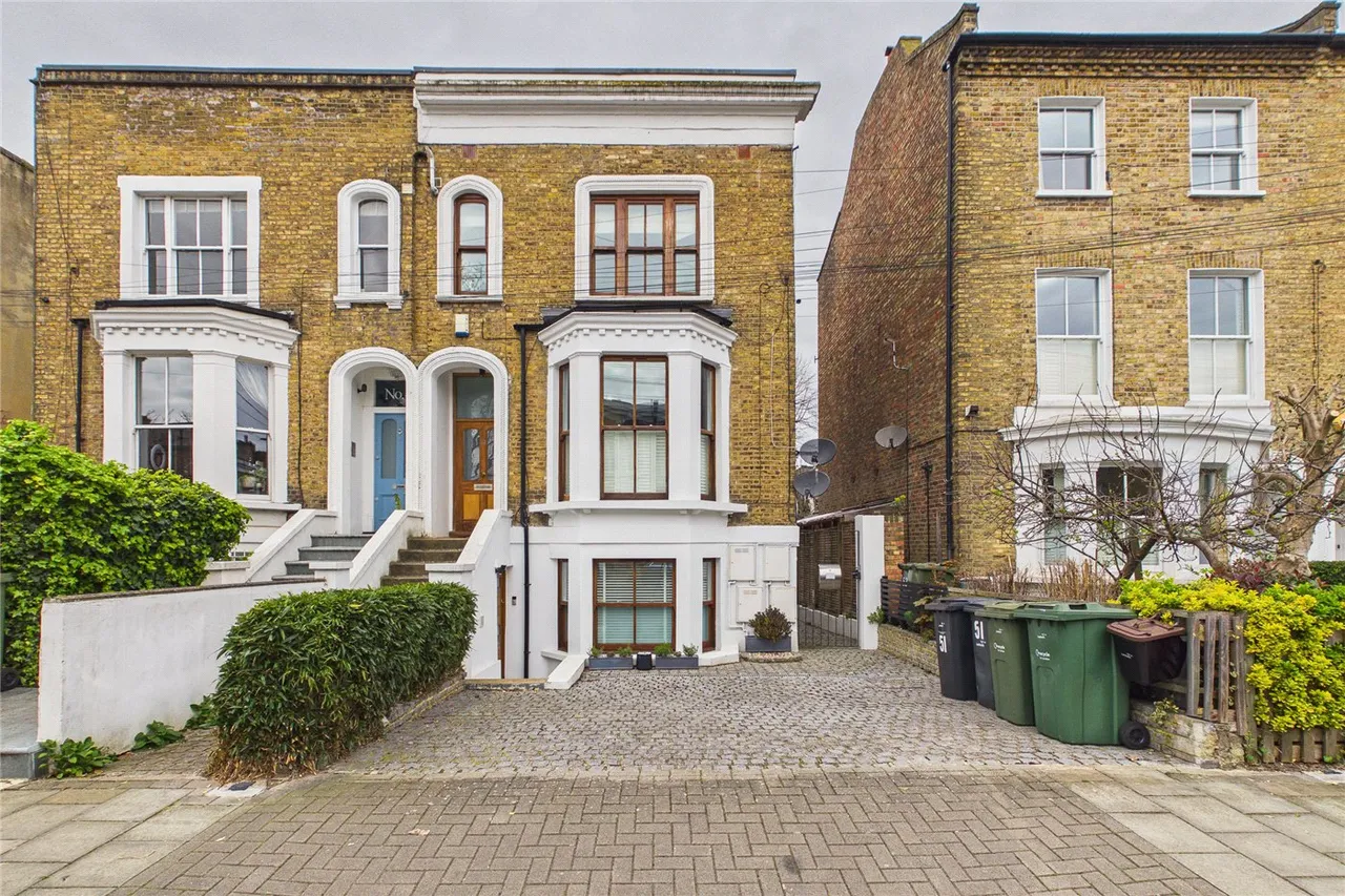 3 bed flat for sale — Shakespeare Road, London, SE24