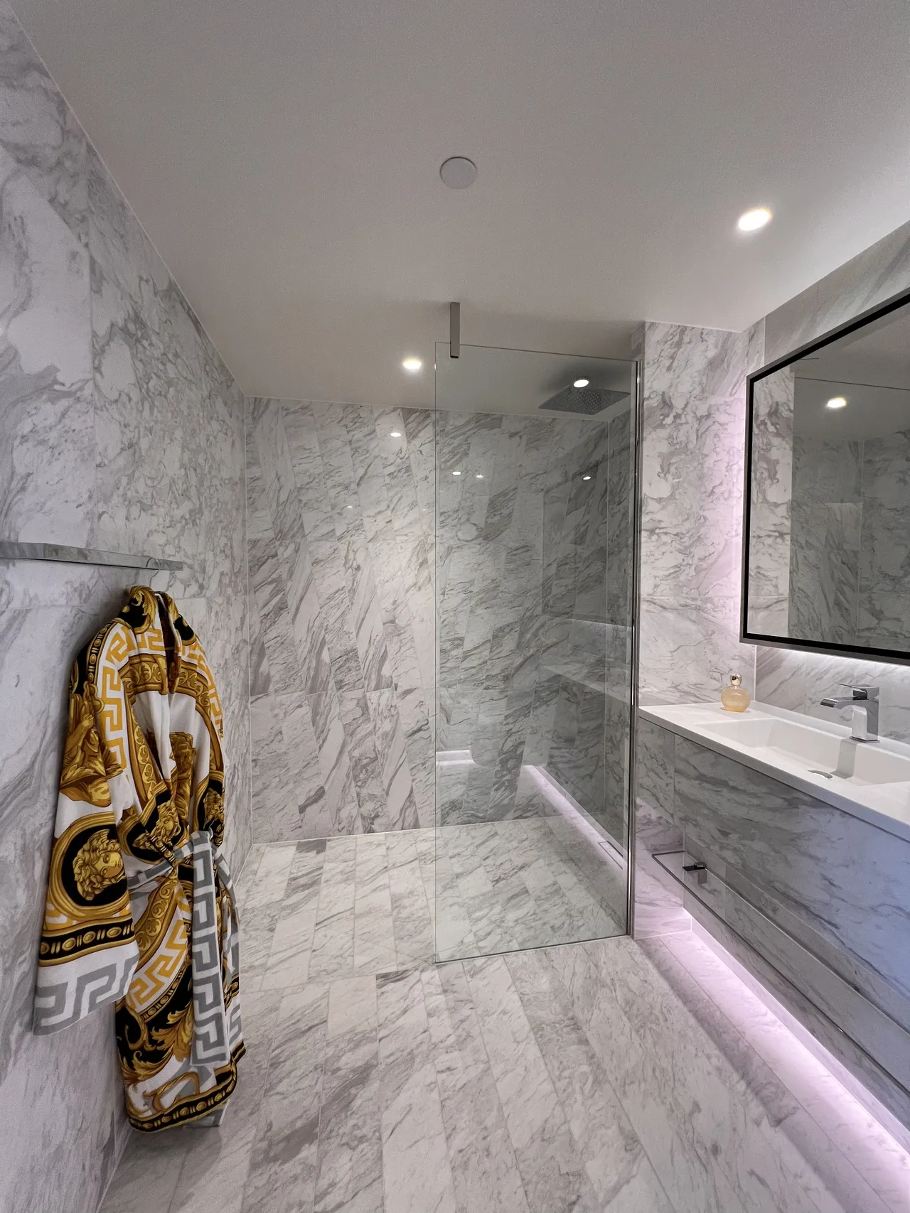43rd Floor 3 Bedroom Flat Damac Tower Nine Elms, SW8, photo 9