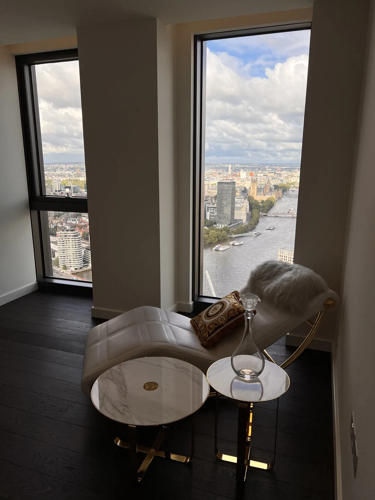 43rd Floor 3 Bedroom Flat Damac Tower Nine Elms, SW8, photo 4