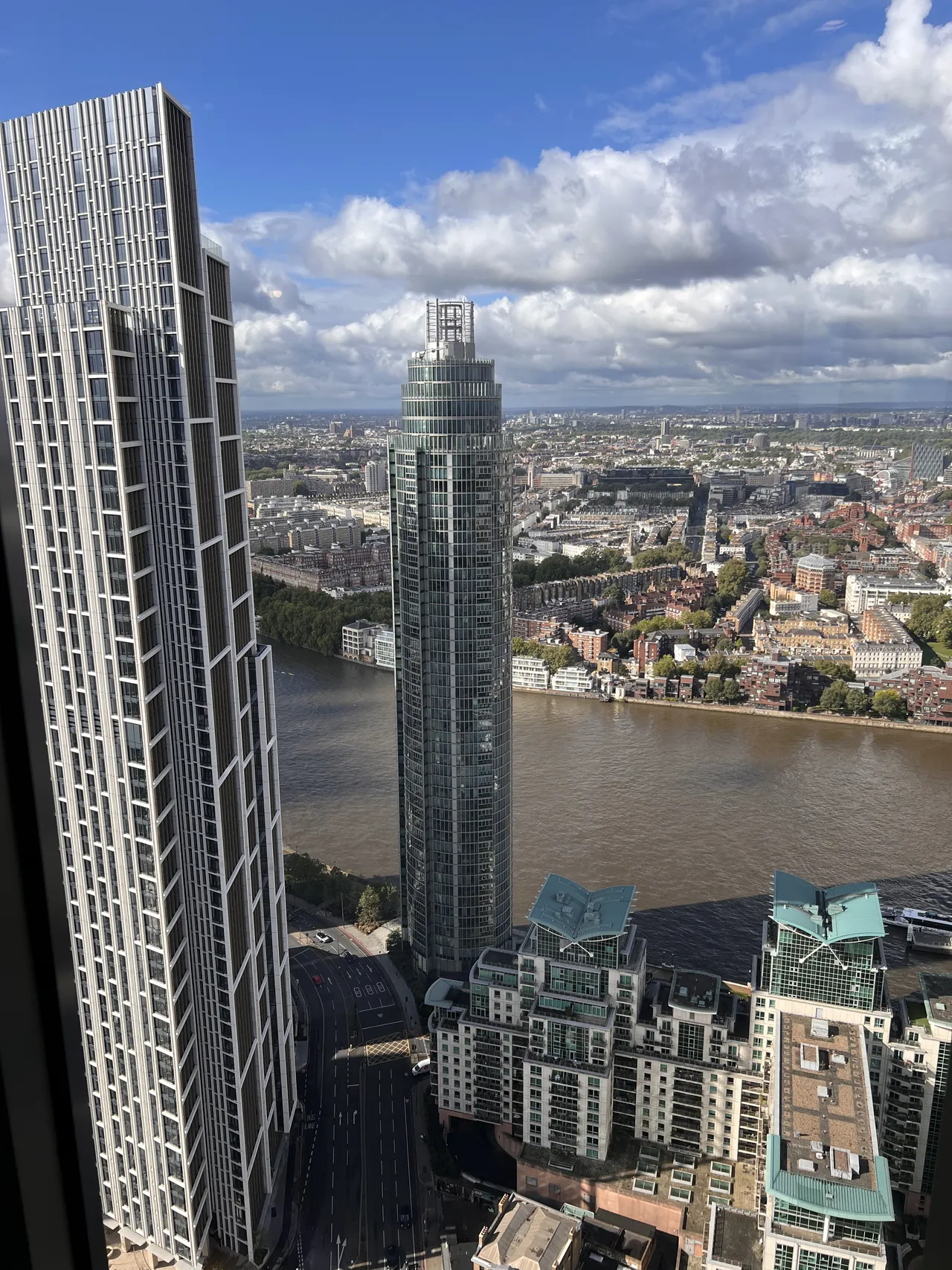 43rd Floor 3 Bedroom Flat Damac Tower Nine Elms, SW8, photo 16