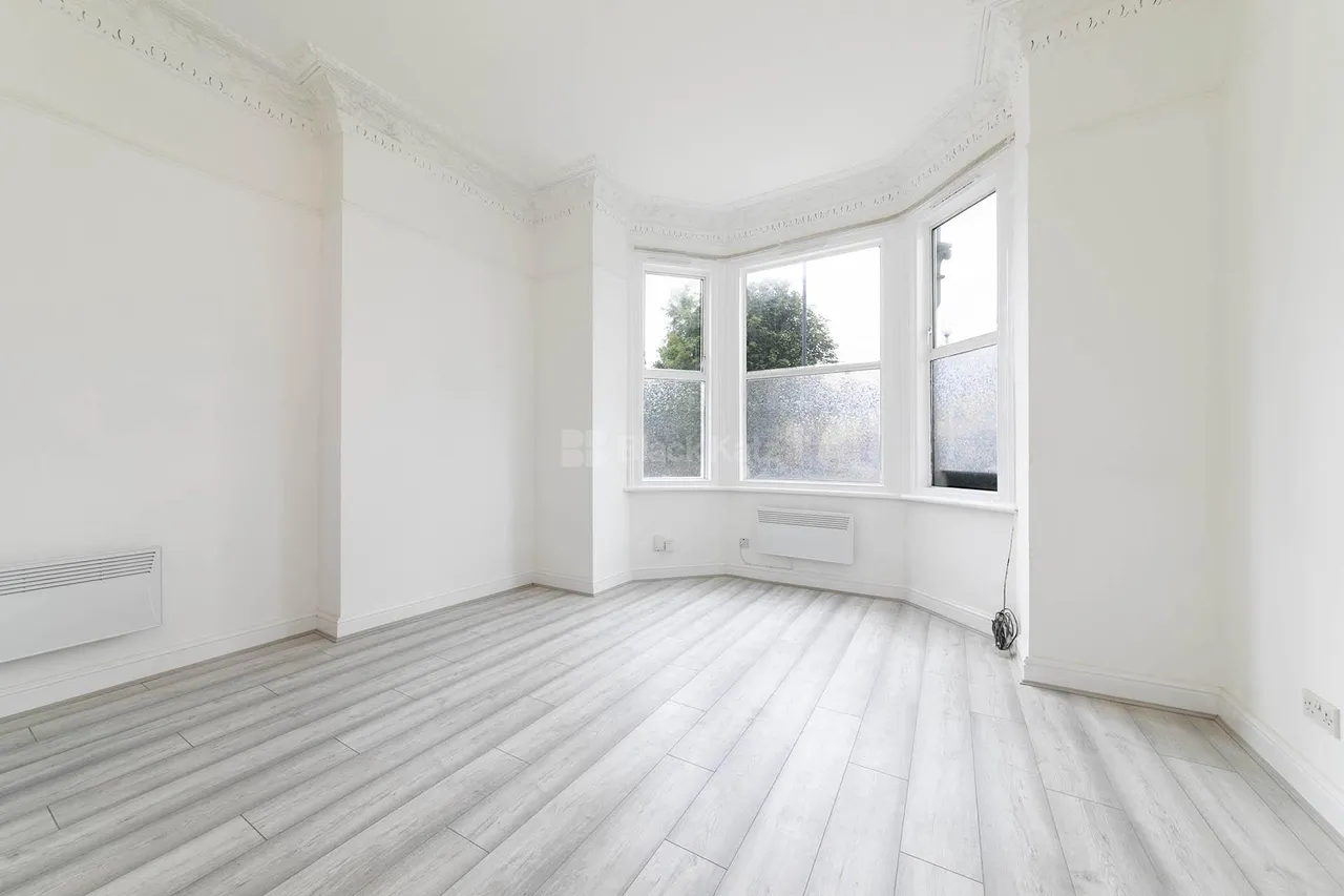 1 bed property to rent, Dean Road, Willesden Green, NW2