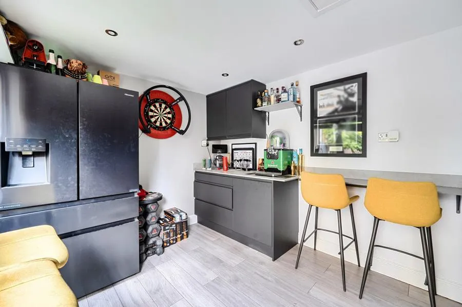 Florence Way, Knaphill, GU21, photo 13