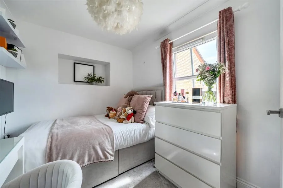 Florence Way, Knaphill, GU21, photo 19