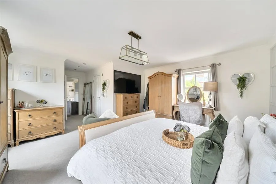 Florence Way, Knaphill, GU21, photo 23