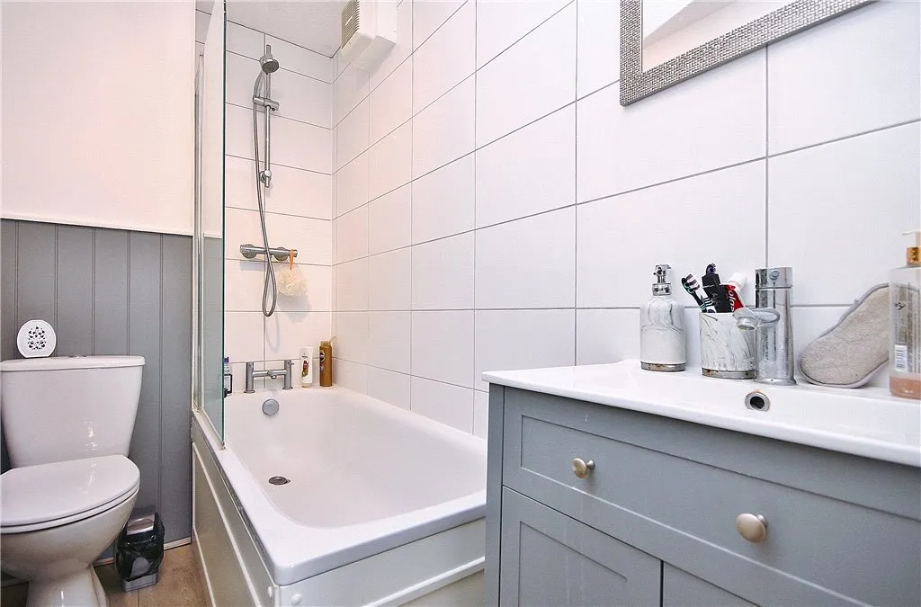 Moormede Crescent, Staines-upon-Thames, TW18, photo 4