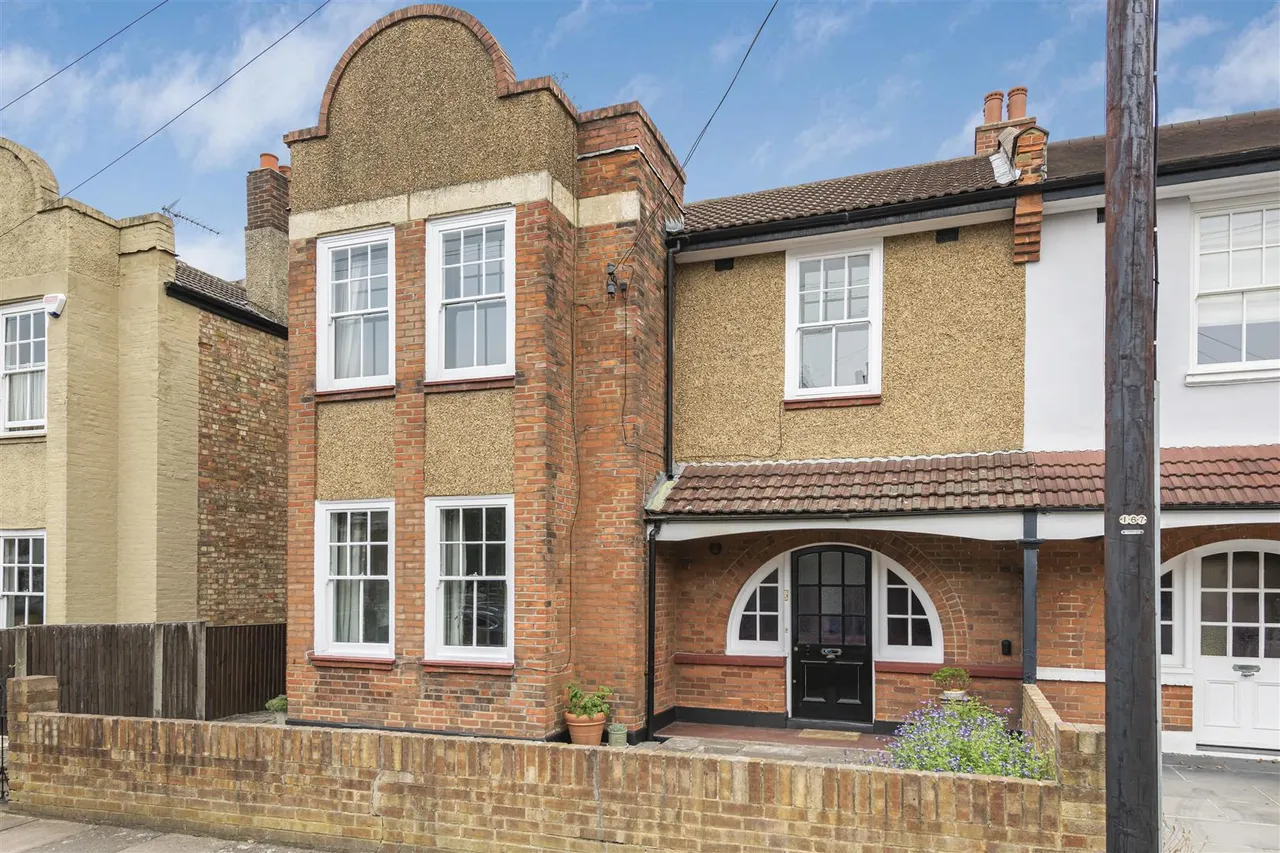 3 bed flat for sale, Leinster Avenue, London, SW14