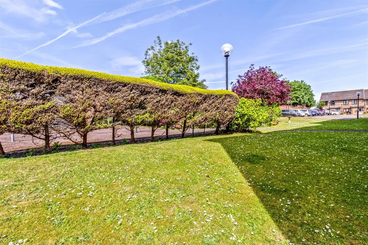 Broadwater Street East, Worthing, photo 11