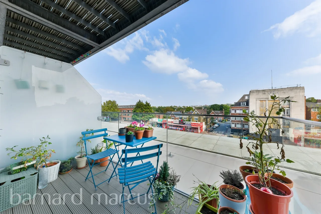 Streatham High Road, London, photo 2