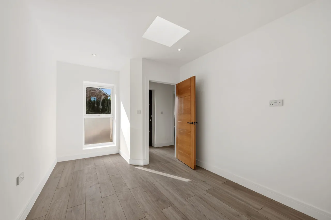 Kent Way, Surbiton, KT6, photo 9